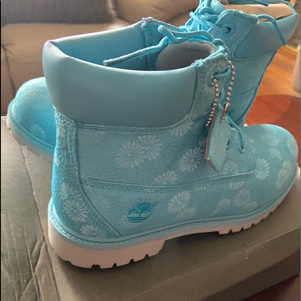 Authentic timberlands